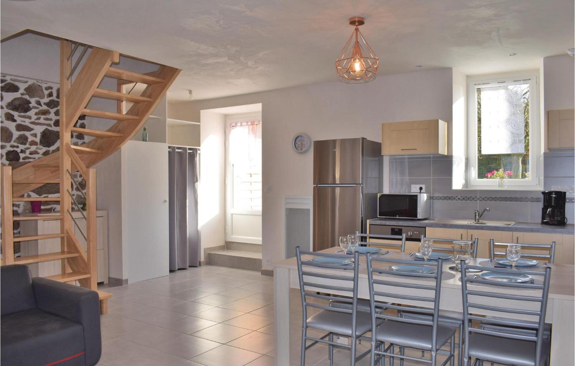 Gorgeous Home In Saint Alban With Kitchen Eksteriør billede
